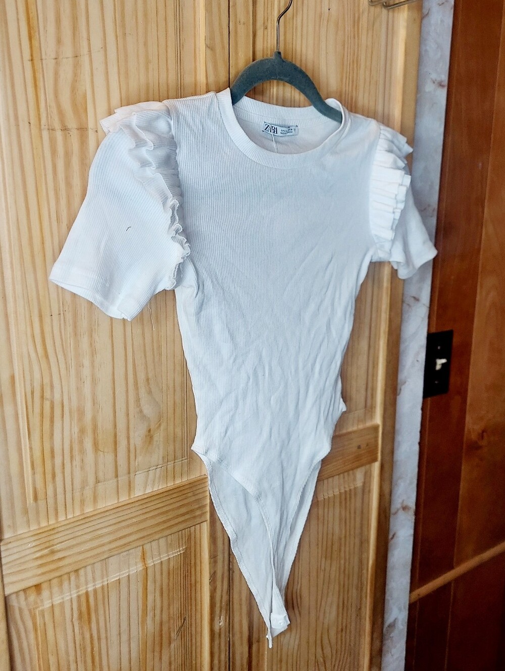 Zara Ruffle Ribbed Bodysuit - Picture 7 of 12